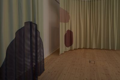 Céline Condorelli: Vært (2019). Courtesy Condorelli. Foto: Mikkel Kaldal.