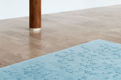 Barbara Bloom, installation view: The Weather, 2016–17, Capitain Petzel, Berlin. Courtesy Capitain Petzel, Berlin and Galerie Gisela Capitain, Cologne. Foto: Anna.k.o.