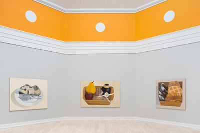 Billede: Installationsfoto, Nathalie Du Pasquier, paintings of things. paintings as objects, Kunsthal Aarhus, 2023. Foto: Jacob Friis-Holm Nielsen.