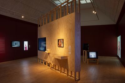 Billede: Installationsfoto, I am your Body: Chapter 2 – Flesh, Kunsthal Aarhus, 2024. Foto: Jacob Friis-Holm Nielsen.