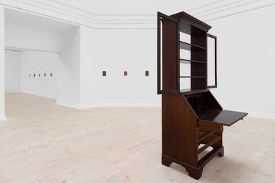 Billede: Installationsfoto, Tora Schultz, FILES, Kunsthal Aarhus, 2025. Foto: Jacob Friis-Holm Nielsen.