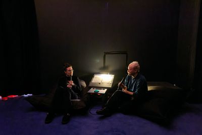 Image: Koneälypuolue, AI Partiet, Det Syntetiske Parti & Computer Lars and The Center for Everything, Playtest for Broad Listening. Synthetic Summit, Kunsthal Aarhus, 2025. Photo: Mikkel Høgh Kaldal, finalised by Marko Mäkinen.