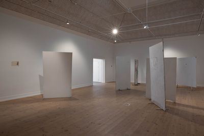 Billede: Fie Hansigne, Ooze: Afgang 2026, Kunsthal Aarhus, 2026. Foto: Mikkel Kaldal.